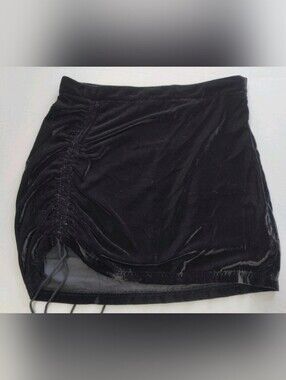 NWT Free People Revolve Black Vivienne Velvet Mini Skirt Size 8 (~M)
